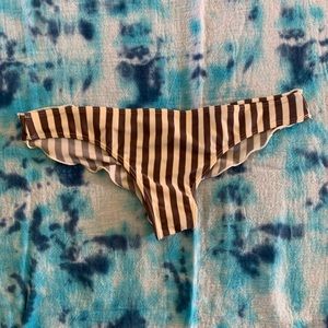 Posh Pua Nui Bottoms Size S